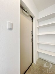 ノイヴェル出屋敷の物件内観写真